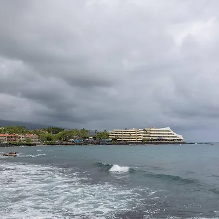 Unit A Kaiupoho - Island Elegance: Prime Spot Apartment Kailua-Kona Exterior photo