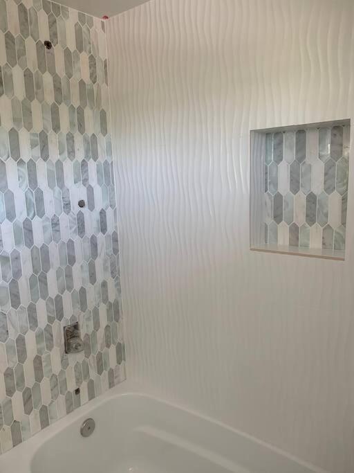 Unit A Kaiupoho - Island Elegance: Prime Spot Appartamento *